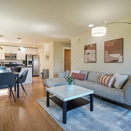Stylish North Seattle Townhouse- Dual Master Suites Exterior photo