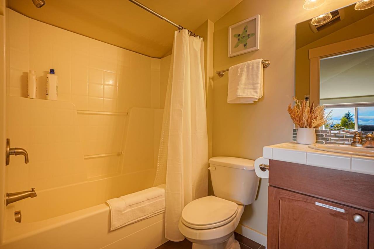 Stylish North Townhouse- Dual Master Hébergement de vacances *