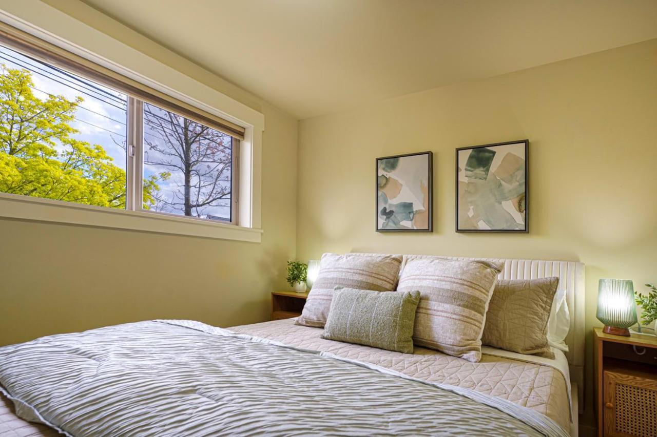 Stylish North Townhouse- Dual Master Hébergement de vacances